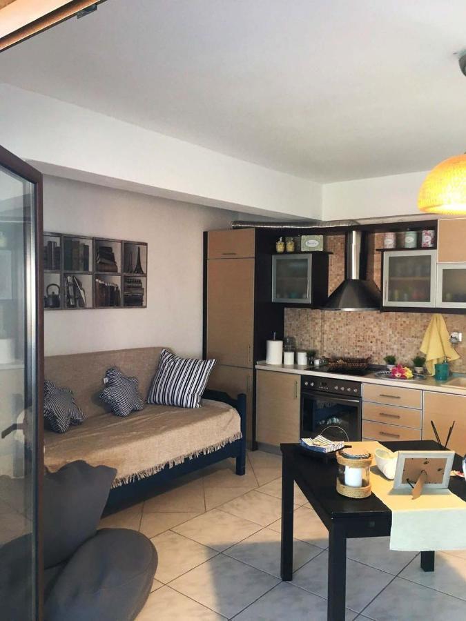 Beach Front Apartment In Pefkochori Exterior foto